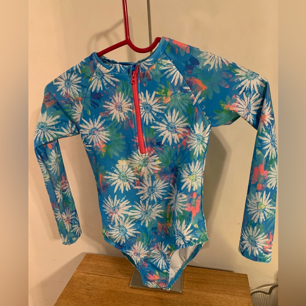 Cat & Jack Floral Long sleeve swimsuit Zipper Front Size 6/6X